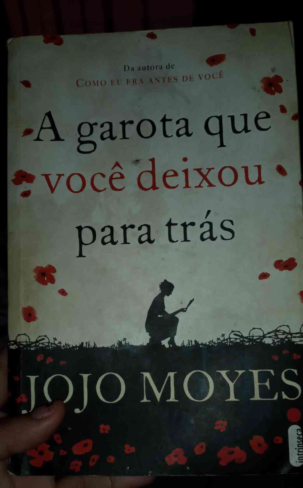 Capa do livro A garota que você deixou para trás , de Jojo Moyes