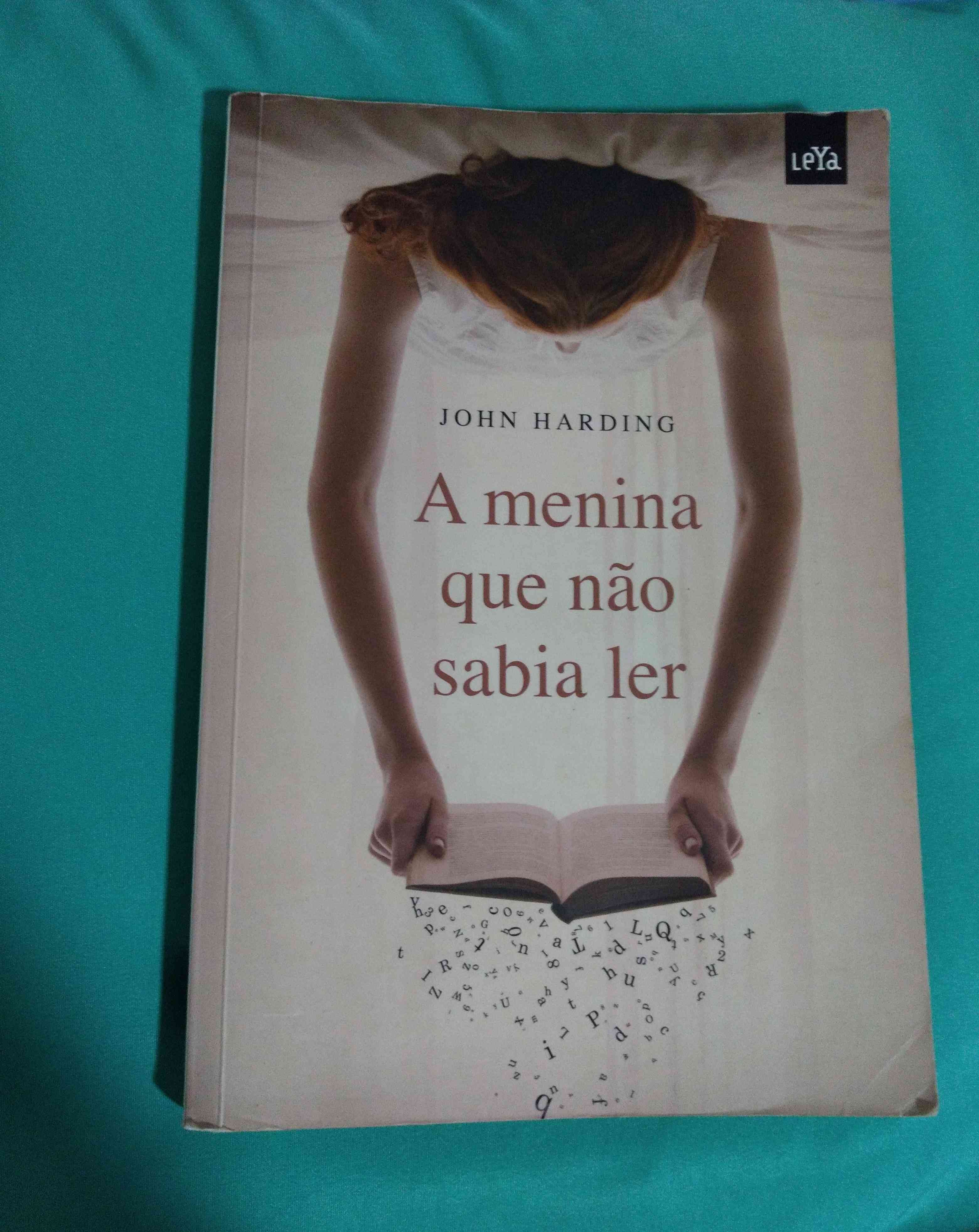 Capa do livro A menina que não sabia ler., de John Harding.