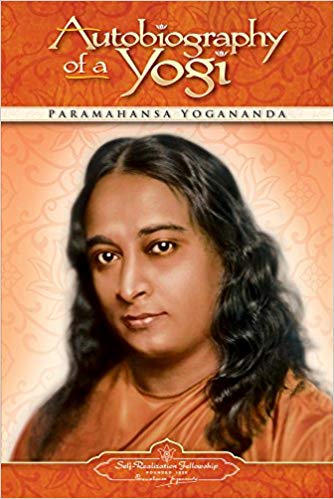 Capa do livro Autobiografia de um Iogue, de Paramahansa Yogananda
