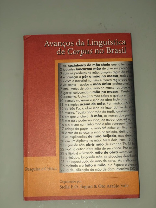 Capa do livro Avanços da linguística de Corpus no Brasil, de Oto Araújo Vale