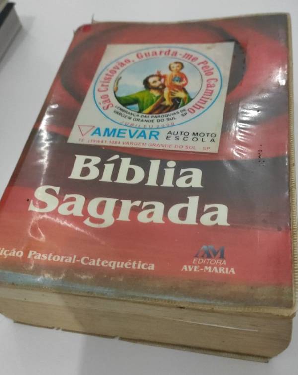 Capa do livro Bíblia sagrada, de Deus
