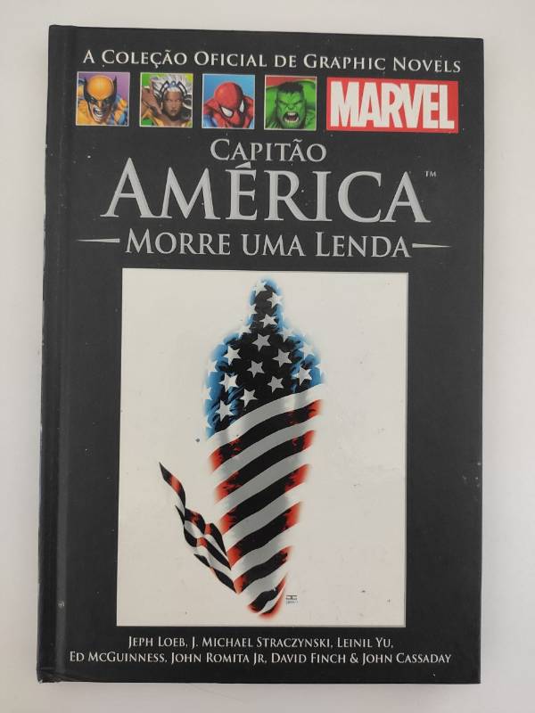 Capa do livro Capitão América: Morre Uma Lenda, de Jeph Loeb (Autor), J. Michael Straczynski (Autor), Leinil Yu (Autor), Ed. McGuinness (Autor), John Romita Jr. (Autor), David Finch (Autor), John Cassaday (Autor)