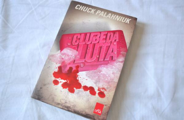 Capa do livro Clube da luta, de Chuck Palahniuk