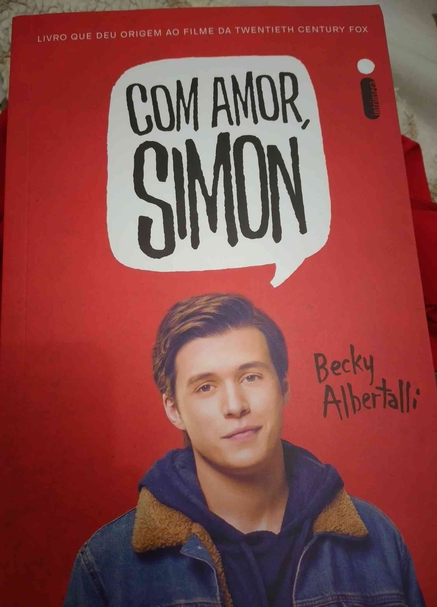Capa do livro Com amor Simon , de Becky Albertalli