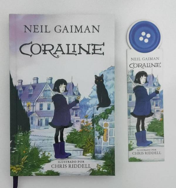 Capa do livro Coraline, de Neil Gaiman