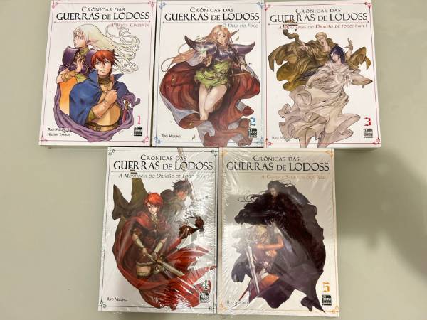 Capa do livro Crônicas das Guerras de Lodoss, de Ryo Mizuno