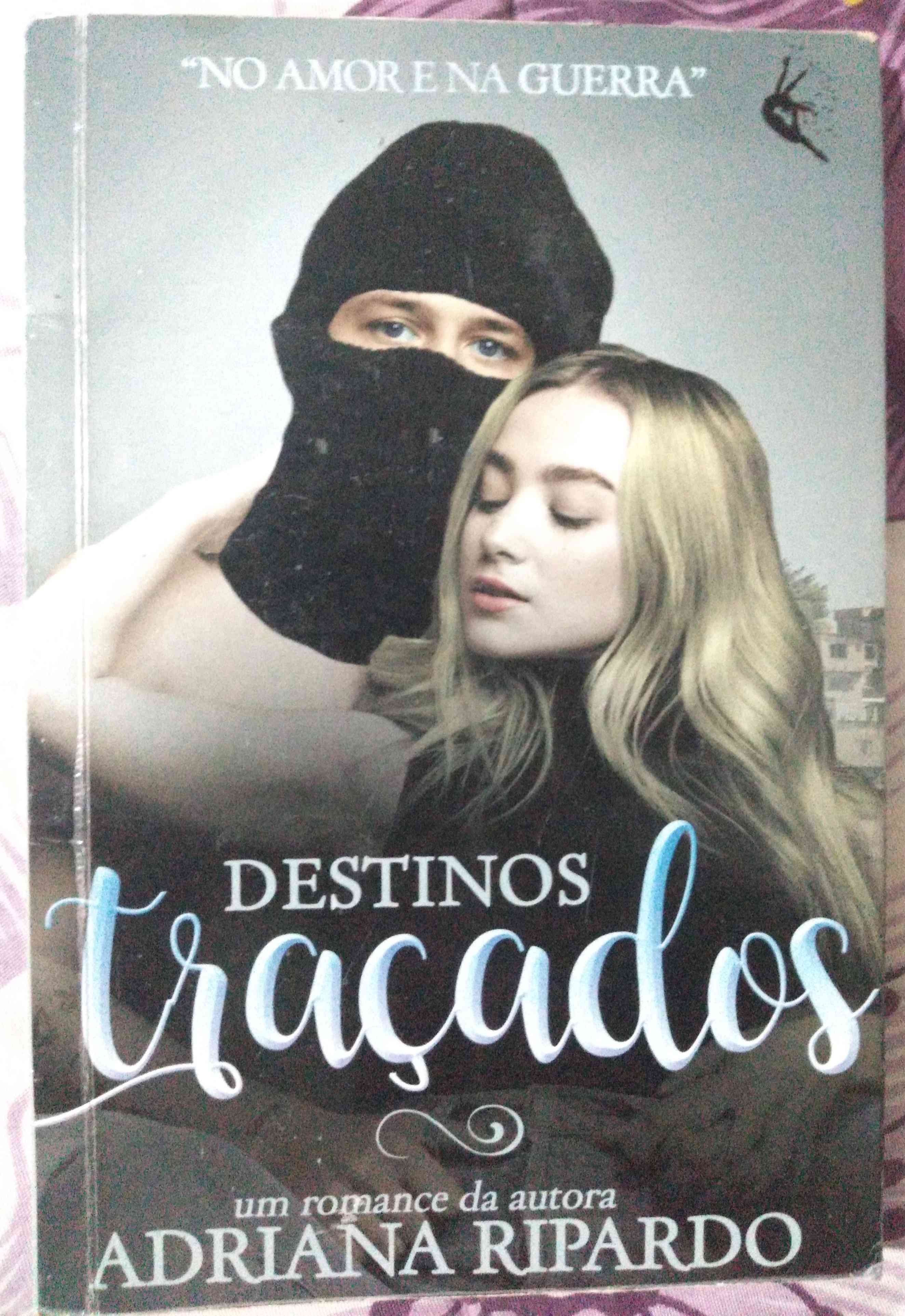Capa do livro Destinos traçados, de Adriana Ripardo