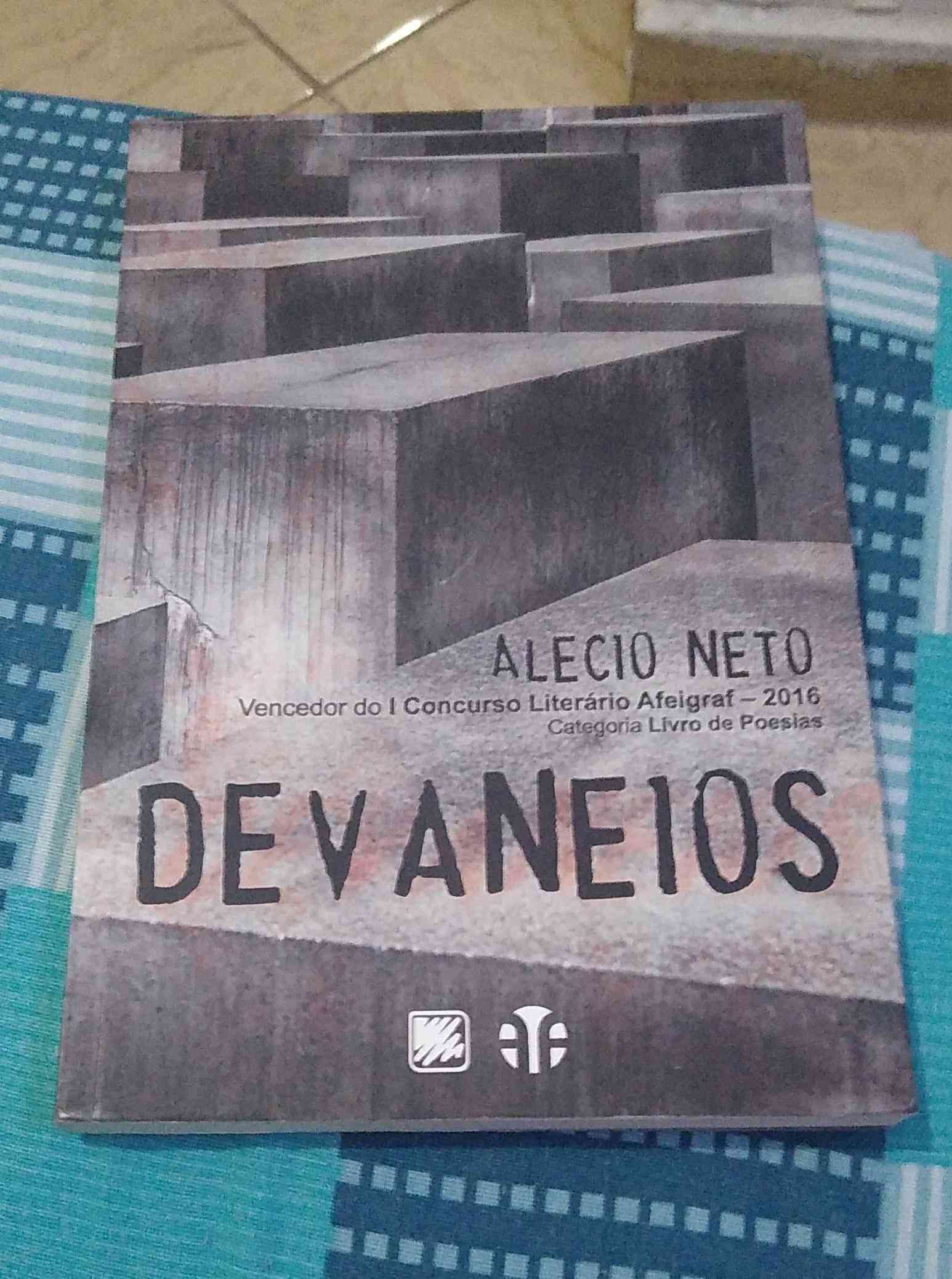 Capa do livro Devaneios , de Alecio Neto