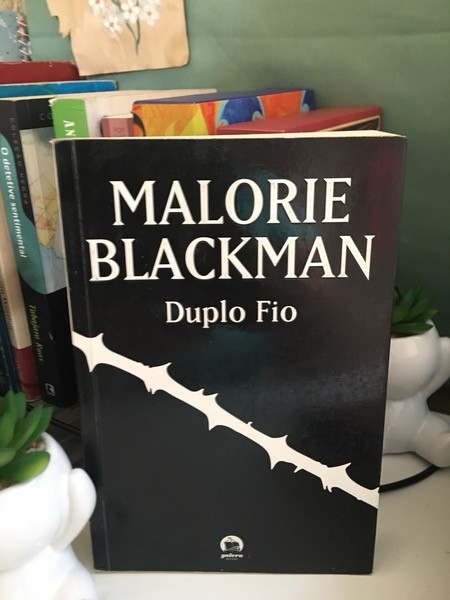 Capa do livro Duplo fio, de Malorie Blackman