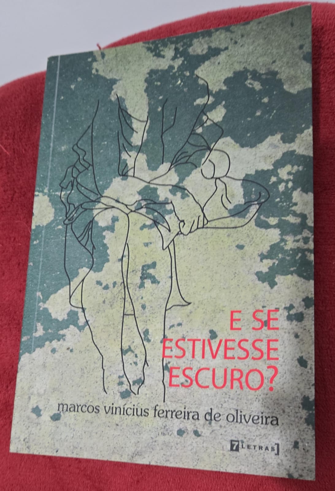 Capa do livro E Se Estivesse Escuro?, de Marcos Vinicius Ferreira de Oliveira