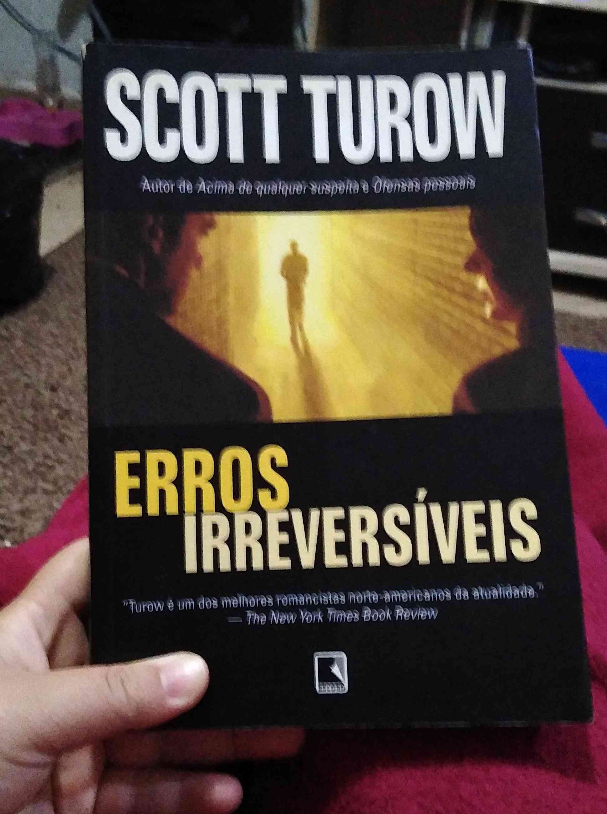 Capa do livro Erros irreversíveis, de Scott Turow