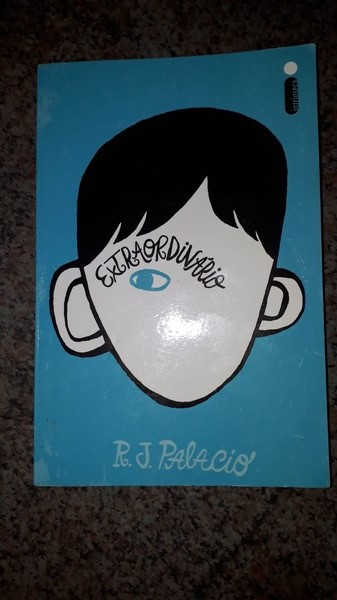 Capa do livro Extraordinário , de R. J. Palacio
