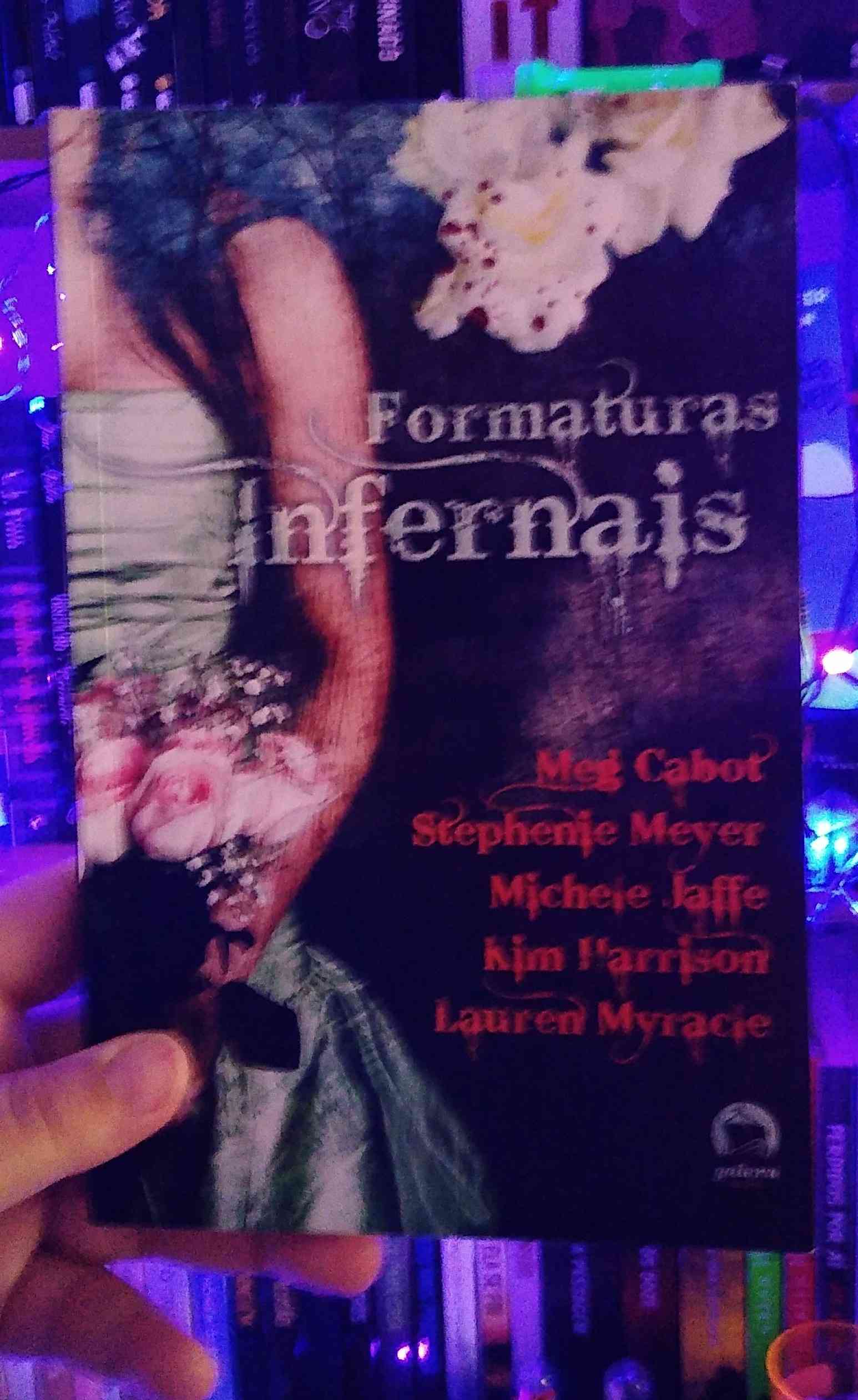 Capa do livro Formaturas infernais, de Varios autores