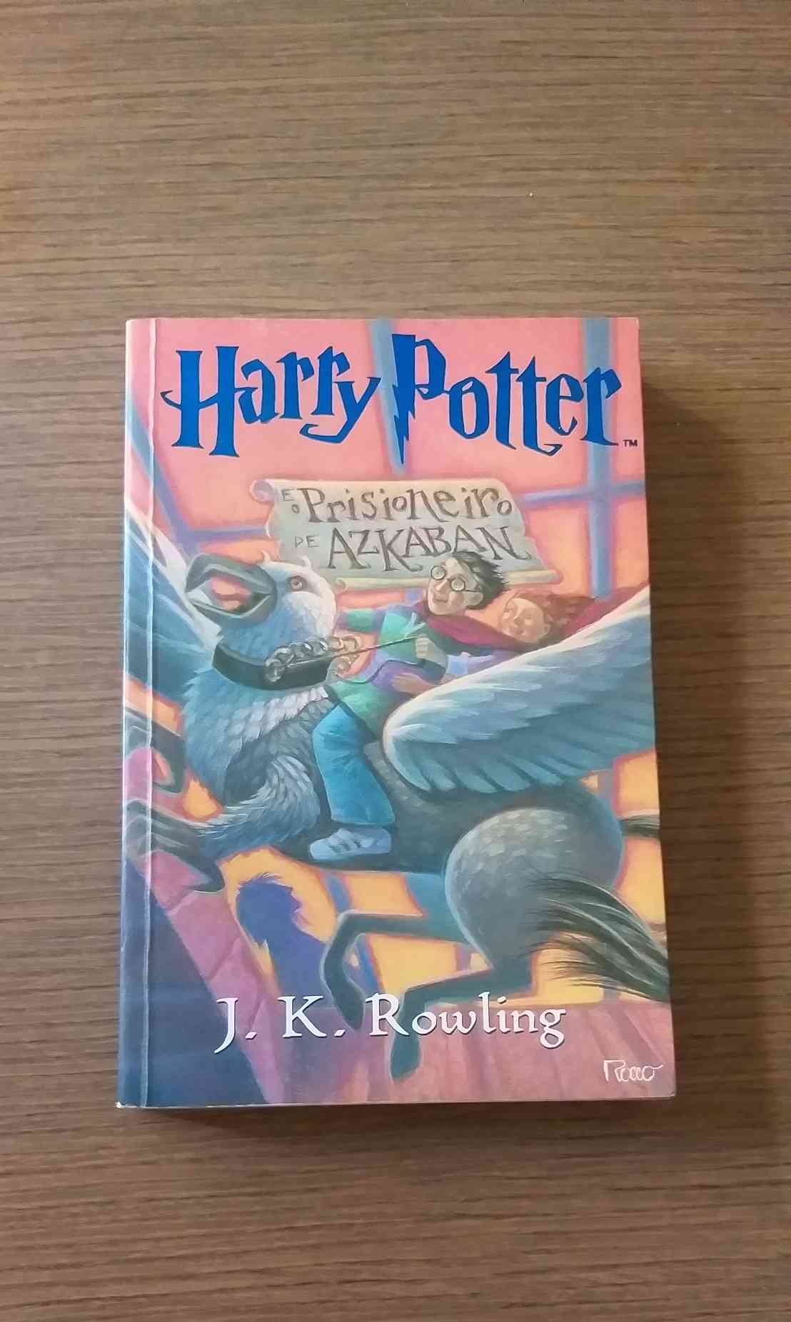 Capa do livro Harry Potter e o prisioneiro de Azkaban (3 livro ) , de J.k. Rowling