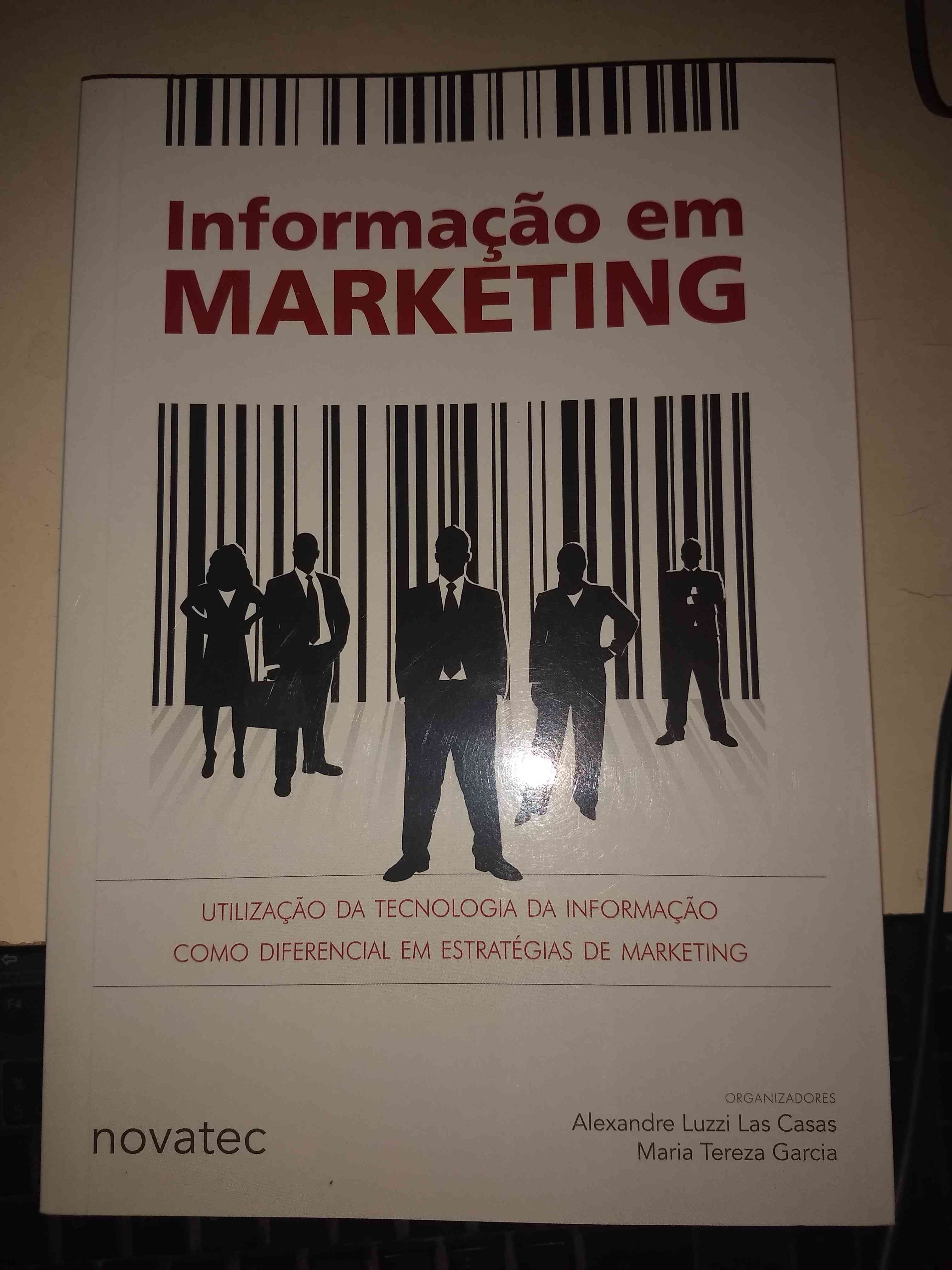 Capa do livro Informações em MARKETING, de Alexandre Luzzi Las Casas e Maria Tereza Garcia