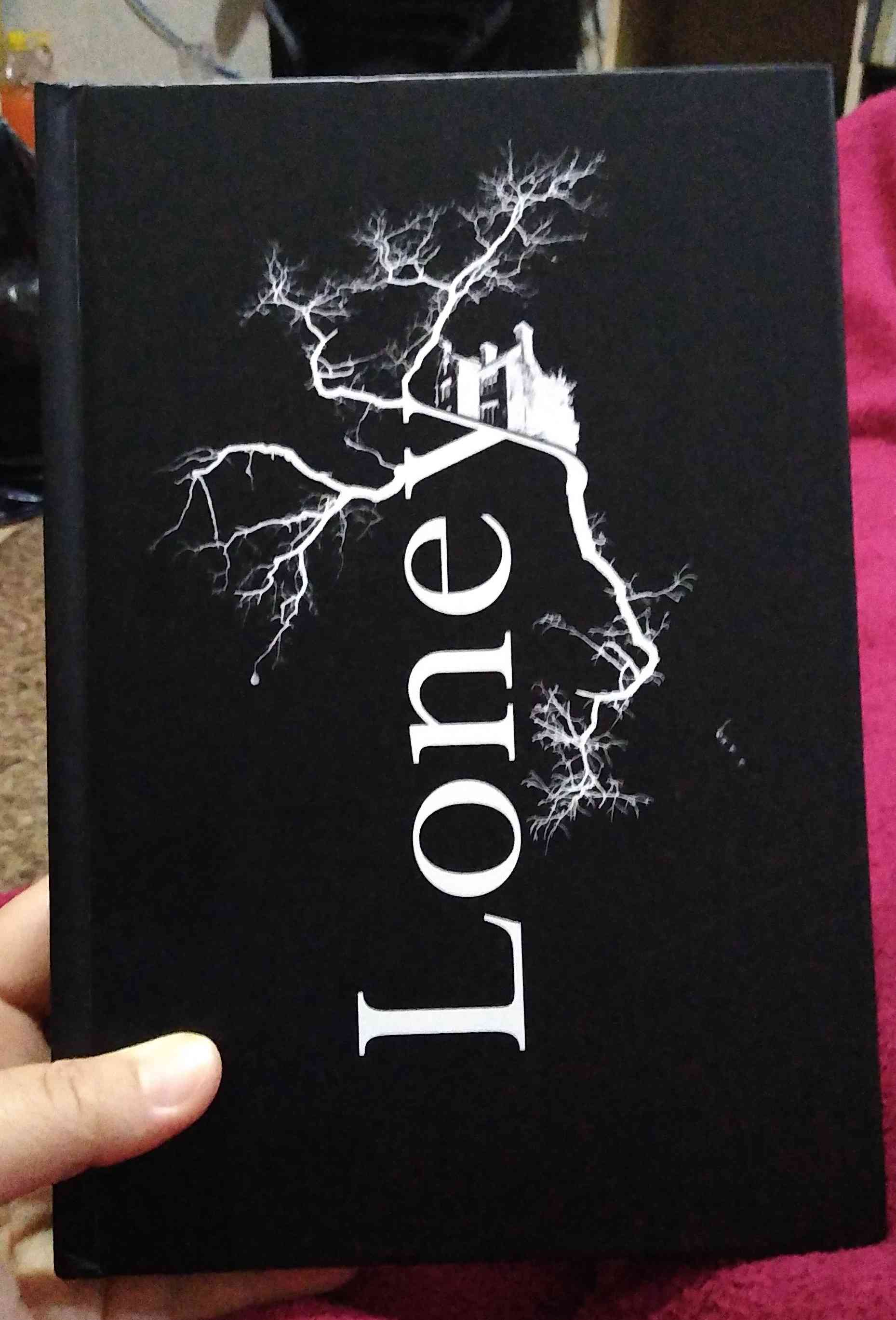 Capa do livro Loney, de Andrew michael Hurley