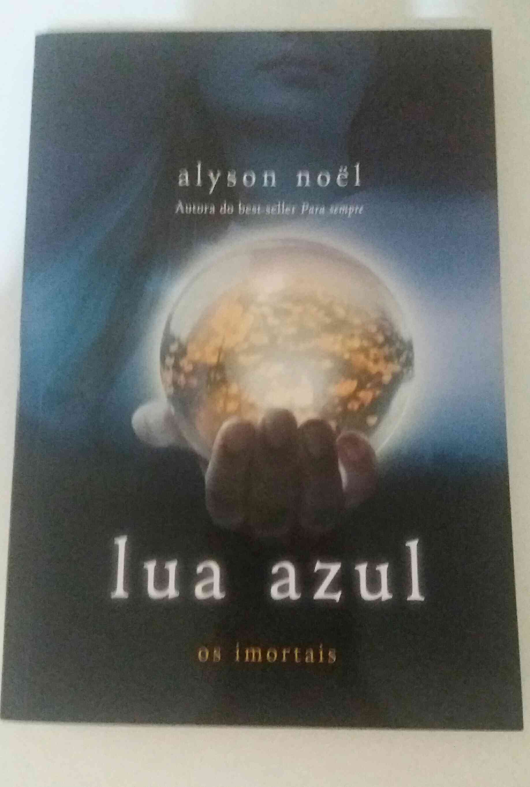 Capa do livro Lua azul- Os imortais - Vol 2, de Alyson Noel