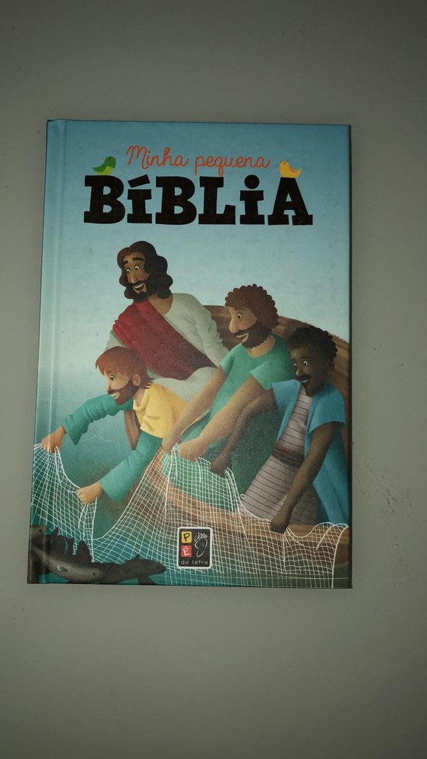 Capa do livro Minha Pequena Bíblia, de Vários autores