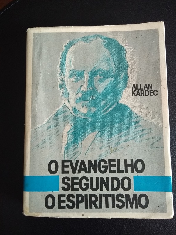 Capa do livro O Evangelho Segundo o Espiritismo, de Kardec,Allan