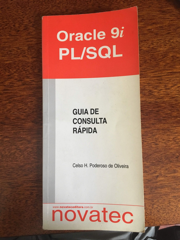 Capa do livro Oracle 9i PL/SQL, de Celso H. Poderoso de Oliveira