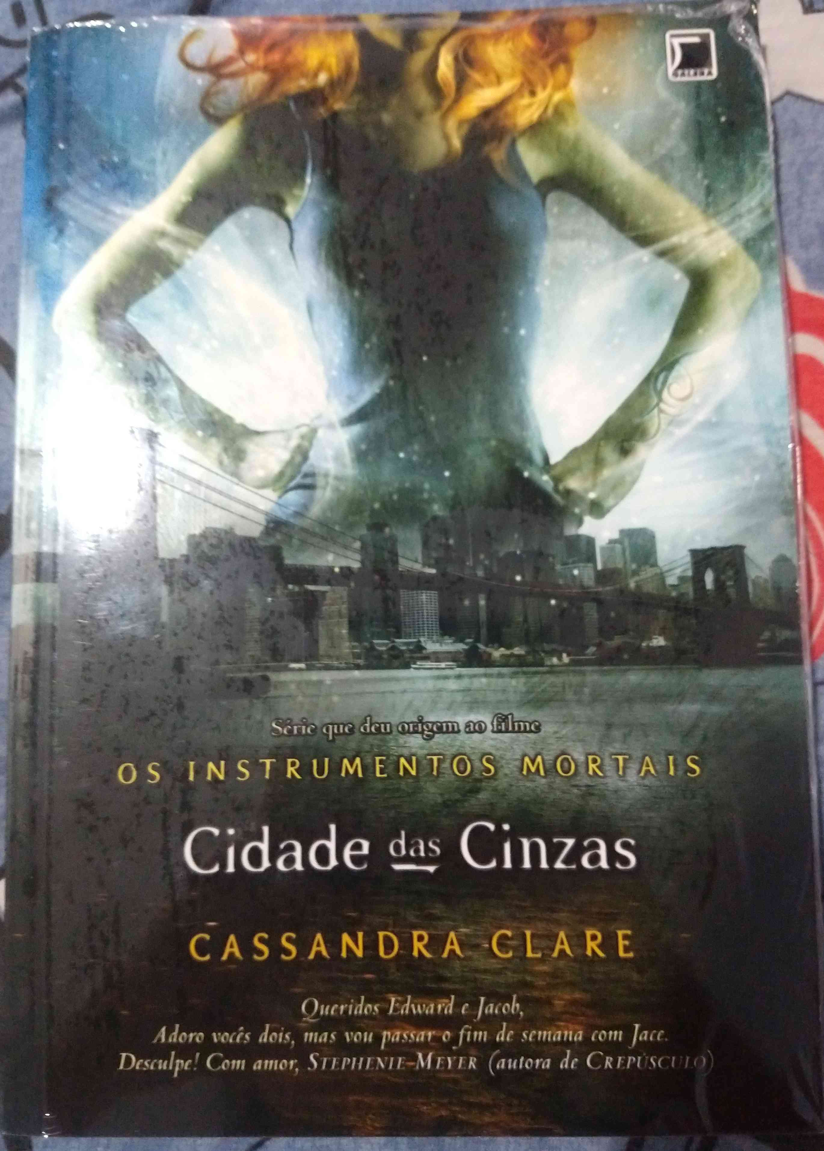 Capa do livro Os instrumentos mortais / cidade das cinzas, de Cassandra Clare