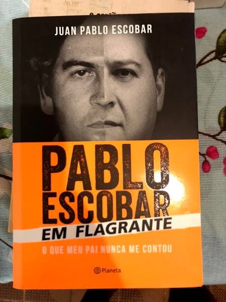 Capa do livro Pablo Escobar em Flagrante, de Juan Pablo Escobar