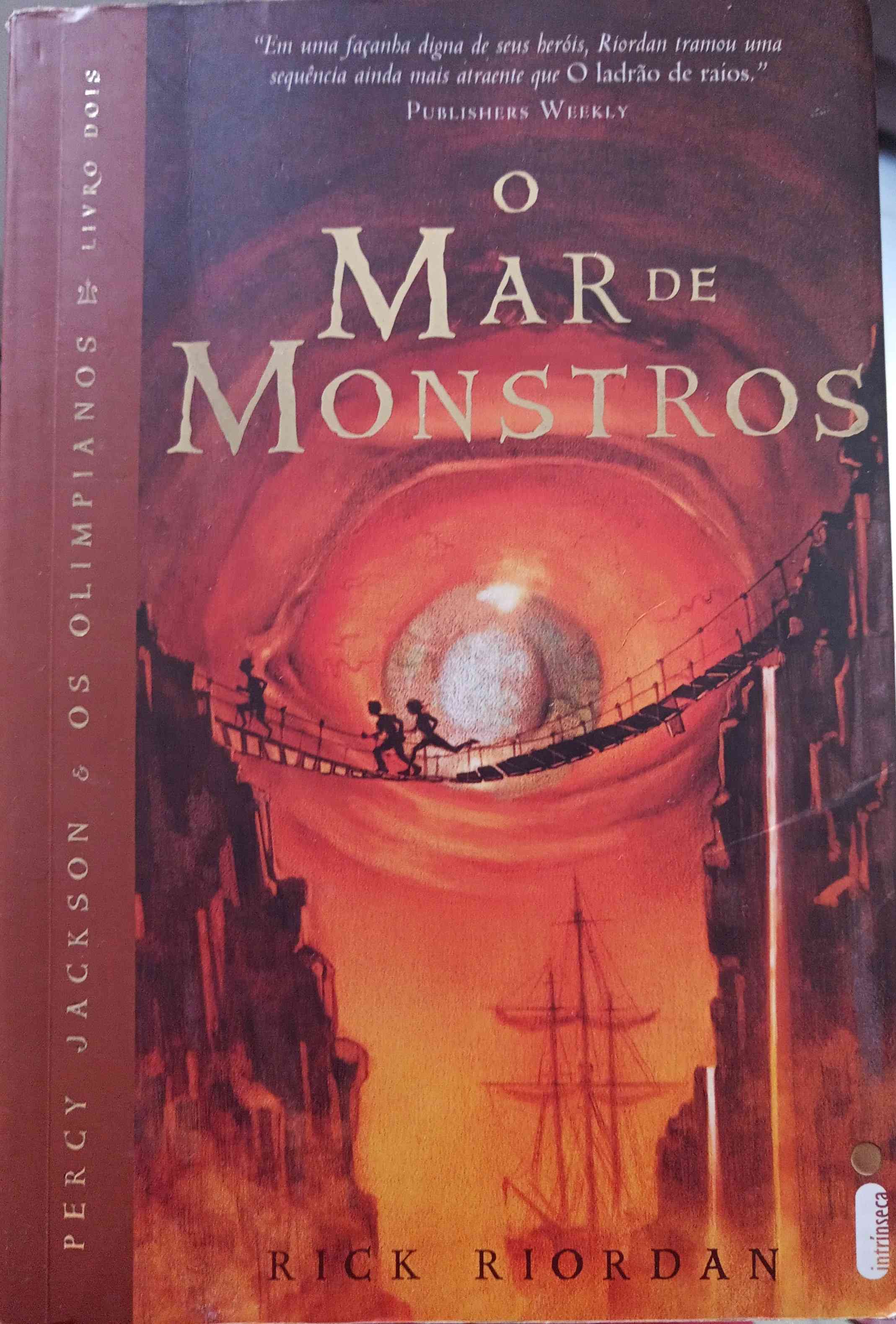 Capa do livro Percy Jackson e o Mar de Monstros, de Rick Riordan