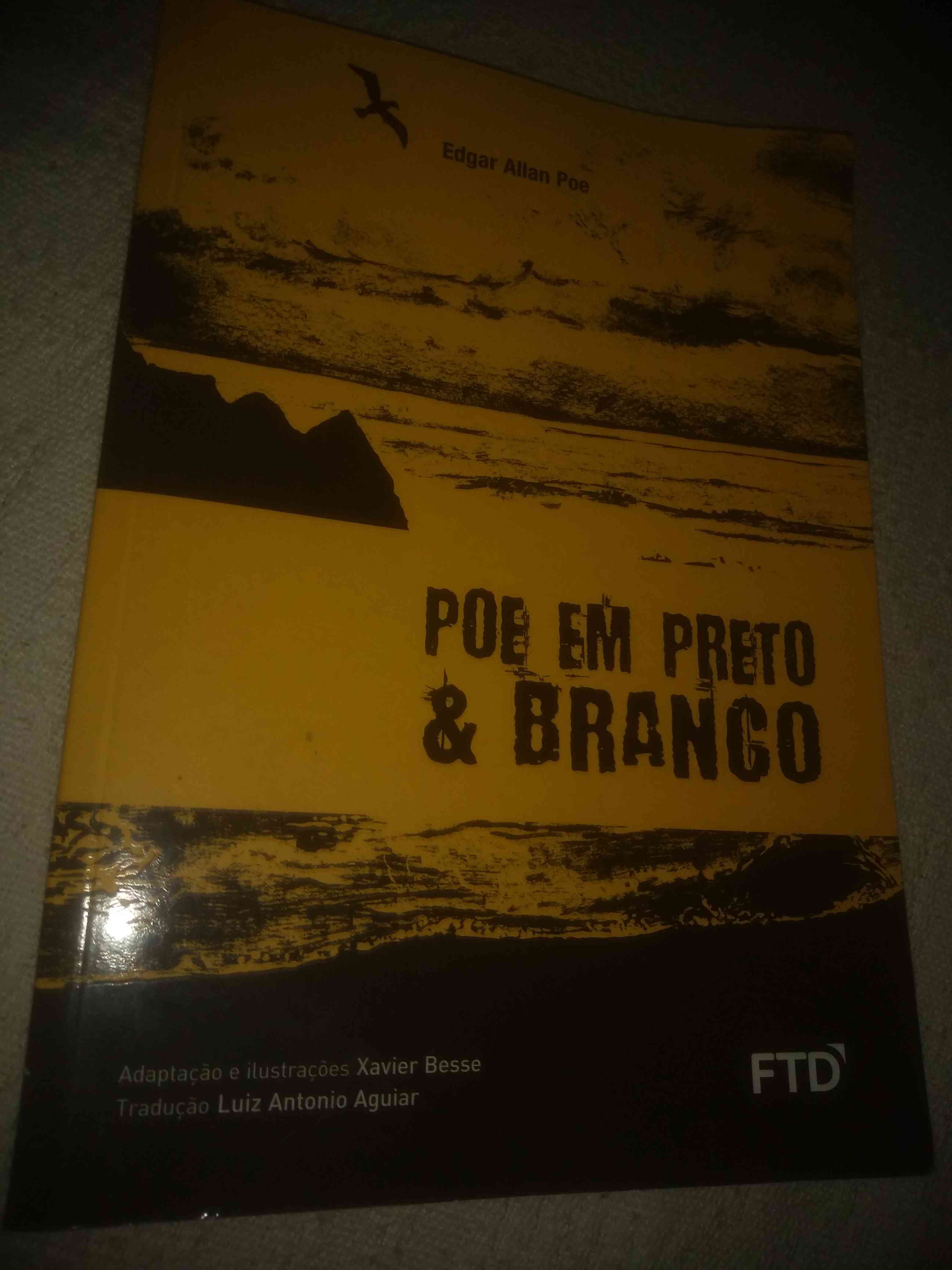 Capa do livro Poe em preto e branco, de Edgar Allan Poe