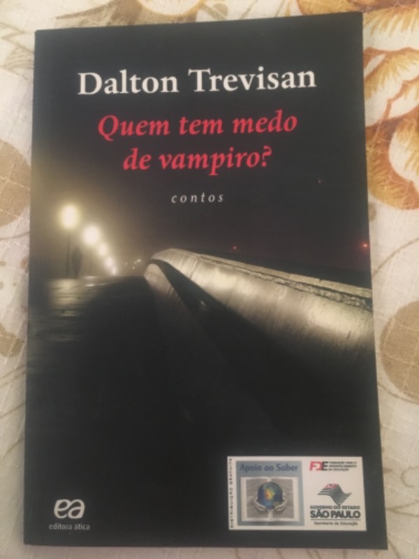Capa do livro Quem tem medo de Vampiro? - Contos, de Daltônico Trevisan