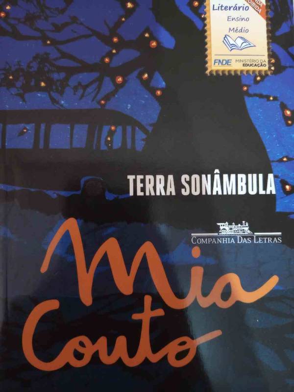 Capa do livro Terra sonâmbula, de Mia couto