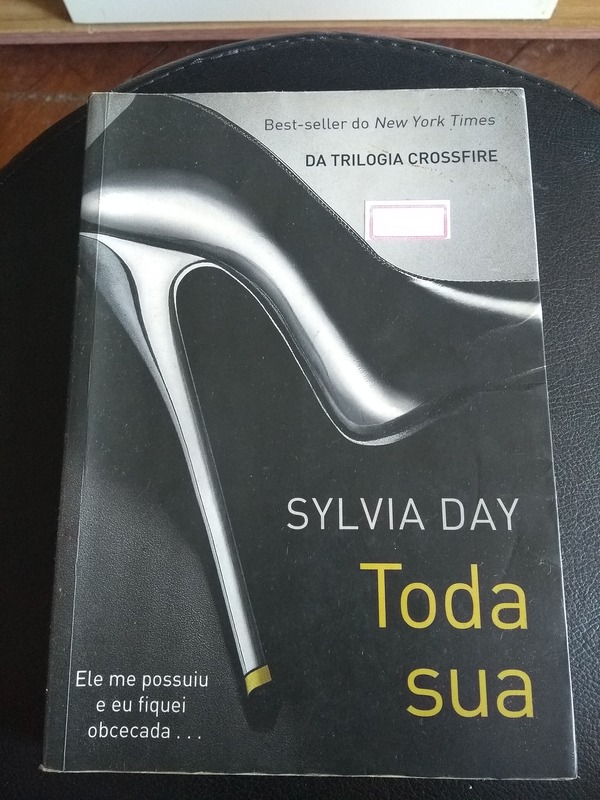 Capa do livro Toda Sua, de Day, Sylvia