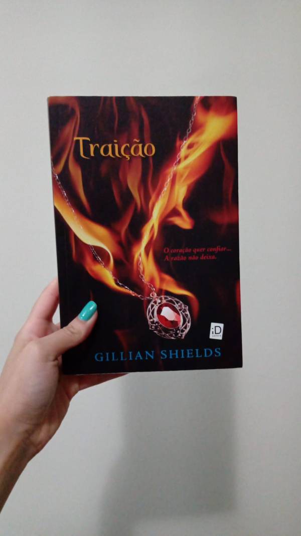 Capa do livro Traição, de Gillian Shields