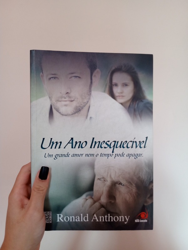 Capa do livro Um ano inesquecivel , de Ronald Anthony