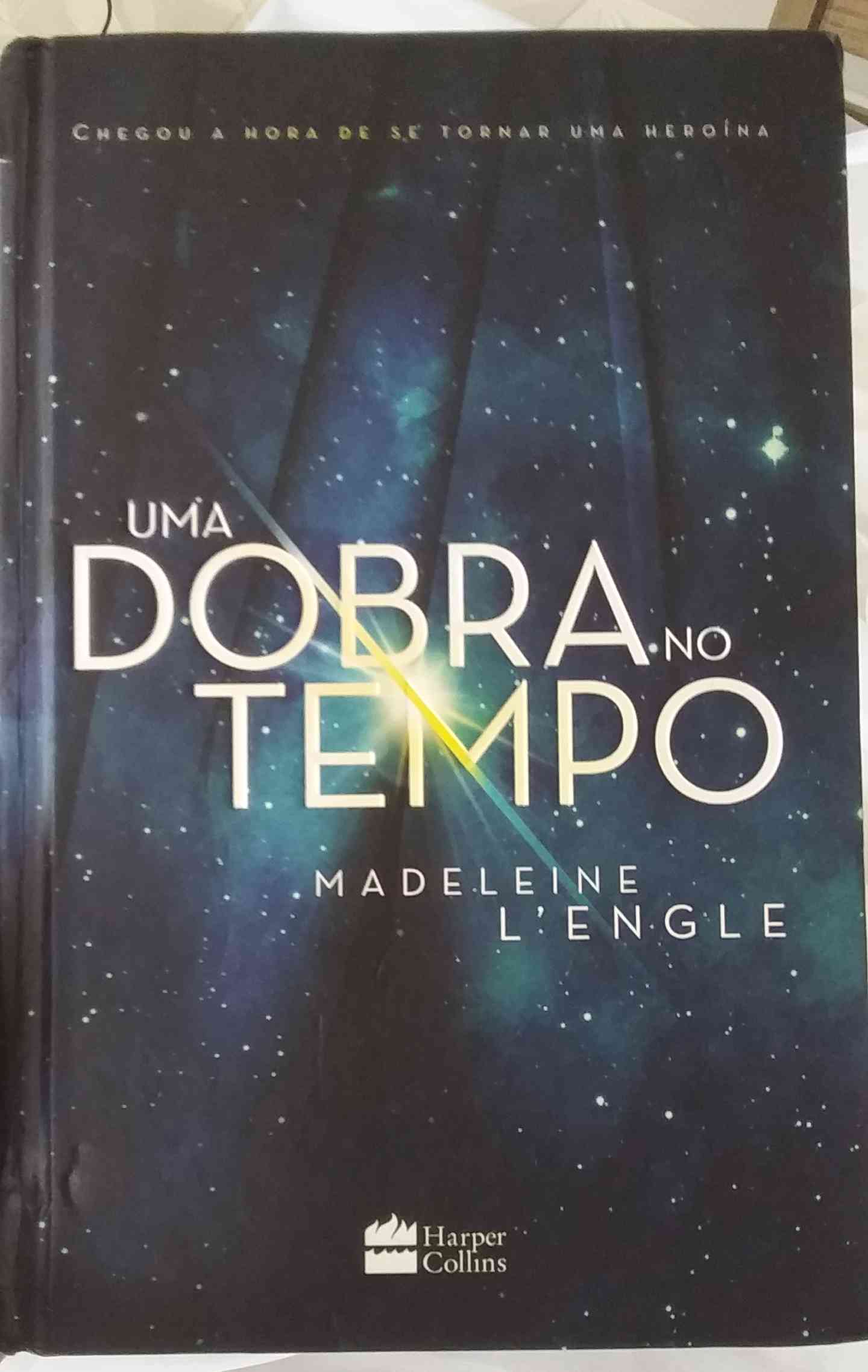 Capa do livro Uma Dobra no Tempo (livro 1), de Madeleine L' engle