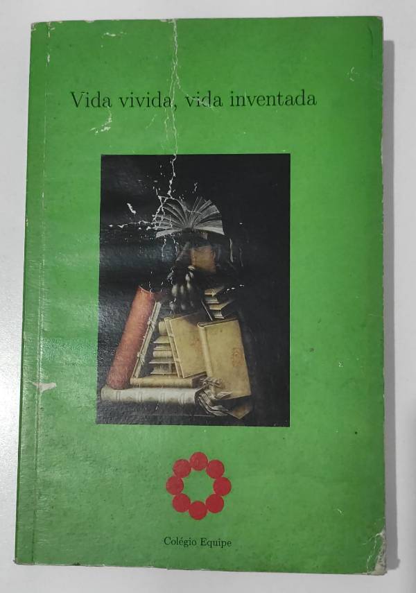 Capa do livro Vida Vivida, Vida Inventada, de Gabriel Passetti e Luana Chnaiderman de Almeida